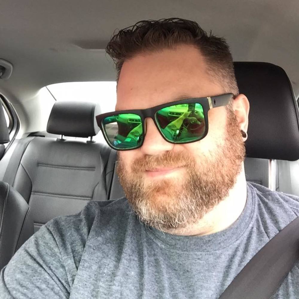 Meet your Posher, Dustin